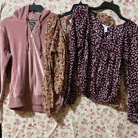 Tops - Arizona Co. Women’s bundle size large